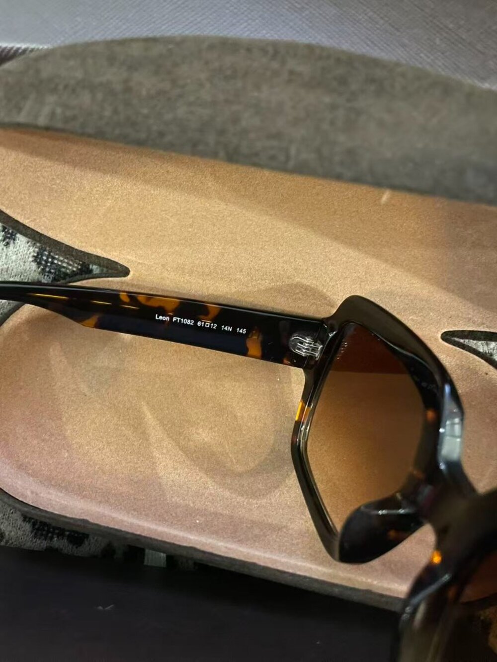 TOM FORD Tortoiseshell Acetate Sunglasses - Picture 5 of 6